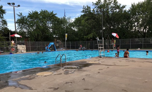 Photo of Parc Kirkland swimming pool