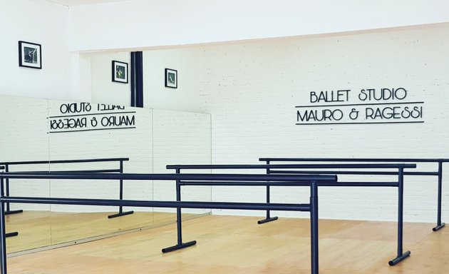 Foto de Mauro y Ragessi Ballet Studio