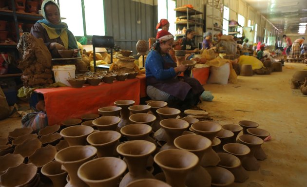 Photo of Ensira pottery center