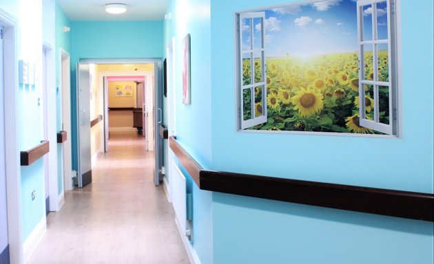 Photo of Elmhurst Day Hospital & Nursing Home