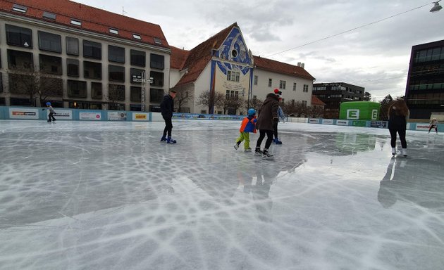 Foto von Karmeliterplatz