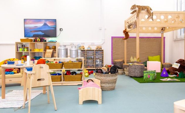 Photo of Edinburgh Primary School