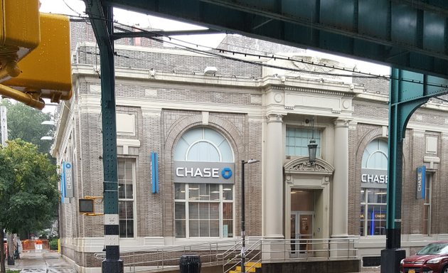 Photo of Chase Bank