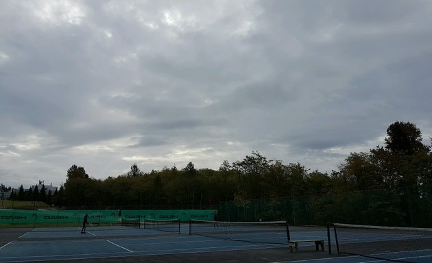 Photo of East Grove Tennis Court