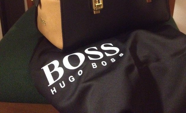 Foto von BOSS Store