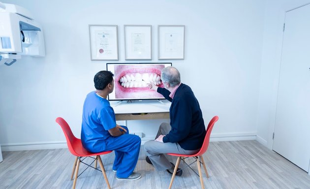 Photo of Dr Kasen Somana - Dentist Melbourne