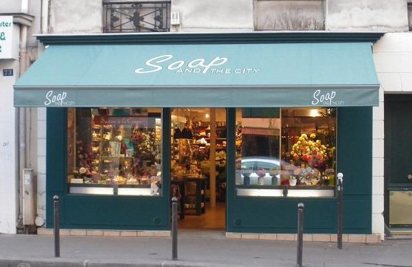 Photo de Soap and the City, savons, bougies, peluches