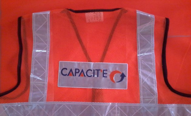 Photo of Reflective Safety Vests Wear in Mumbai