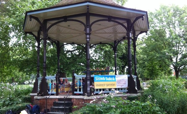 Photo of Myatt's Fields Park Tennis Courts