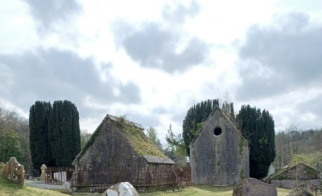 Photo of Inniscarra Graveyard(Reilig Inis Cartha)