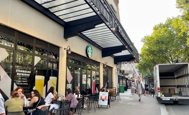 Photo de Starbucks Café