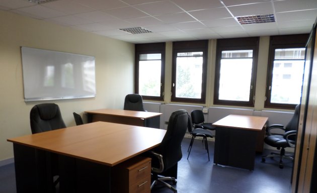 Photo de Centre d'affaires Le Millenium, location bureau, location salle réunion, coworking Lyon Villeurbanne