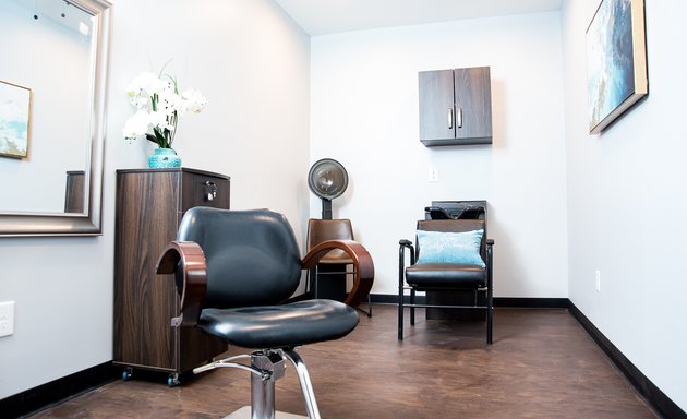 Photo of Pearl Salon Suites- Greenbriar