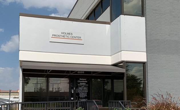 Photo of Holmes Prosthetic Center