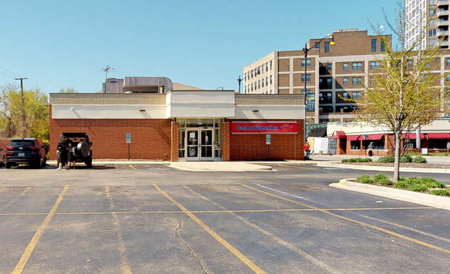 Photo of Bank of America (with Drive-thru services)