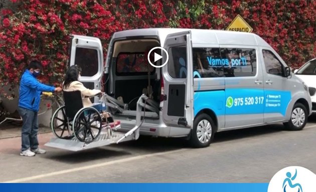 Foto de VAMOS POR TI - Transporte para personas en silla de ruedas y camilla