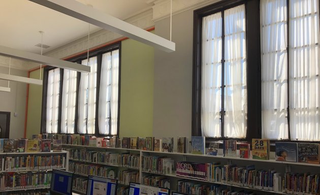 Photo of South Shore Branch, Chicago Public Library