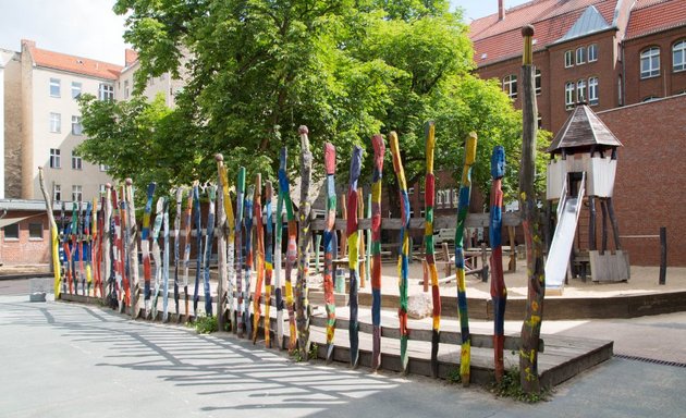 Foto von Karl-Weise-Schule (Eingang Filiale)