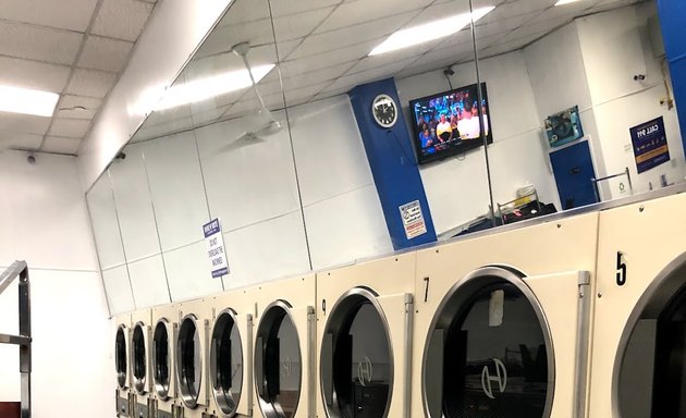 Photo of Shine N’ Brite laundromat Corp.