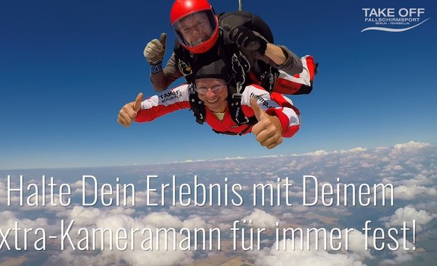 Foto von funjump.de | TAKE OFF – Fallschirmspringen in Berlin – Dein Tandemsprung Erlebnis