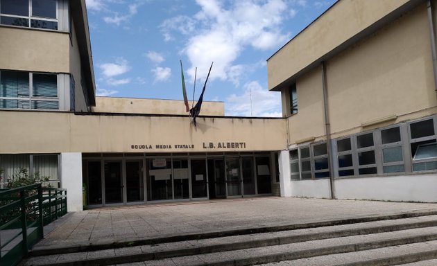 foto Scuola Media Statale Alberti