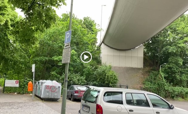 Foto von Parkplatz am Eisstadion