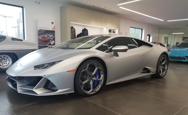 Photo of Lamborghini Charlotte