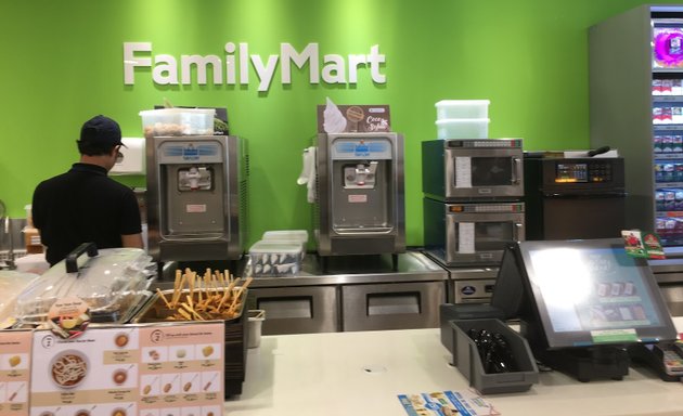 Photo of FamilyMart C180 Balakong