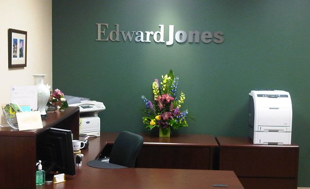 Photo of Edward Jones - Financial Advisor: Steve Tse