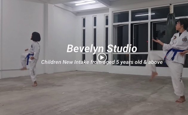 Photo of Bevelyn Studio