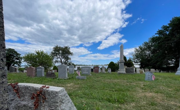 Photo of Pelham Cemetery