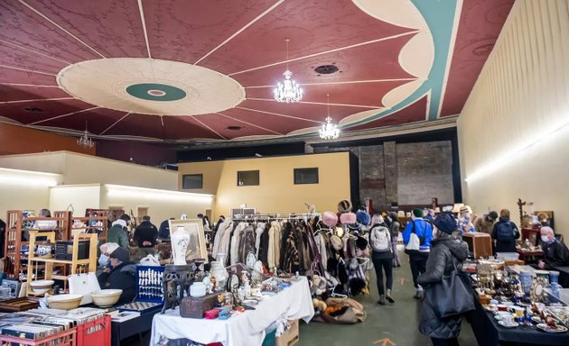 Photo of Parkdale Antique and Colllectibles Market