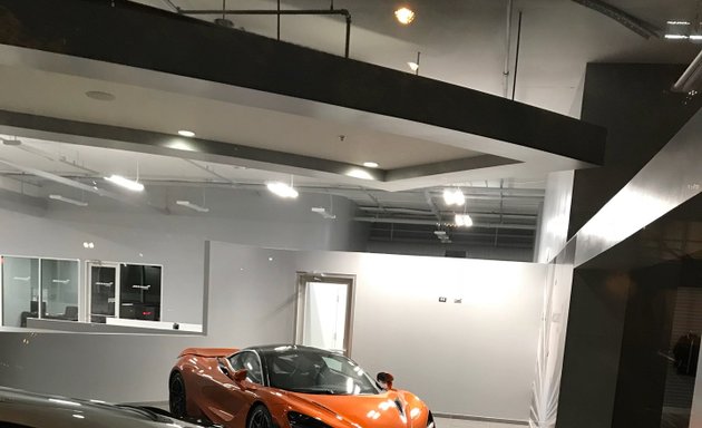 Photo of McLaren Chicago Showroom