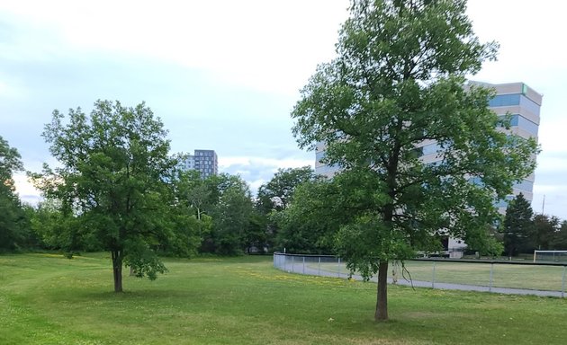 Photo of Queensway Park