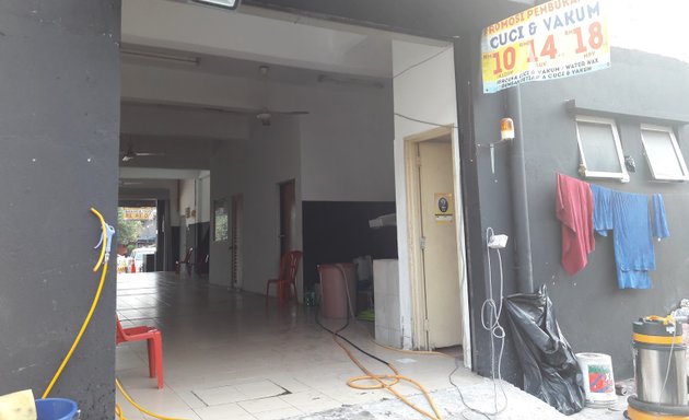 Photo of Batu Tiga Car Wash & Detailing