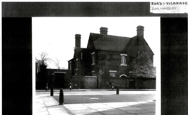 Photo of St James’ Church, Bermondsey