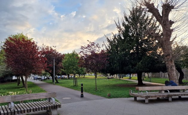 Photo of Chiswick Common