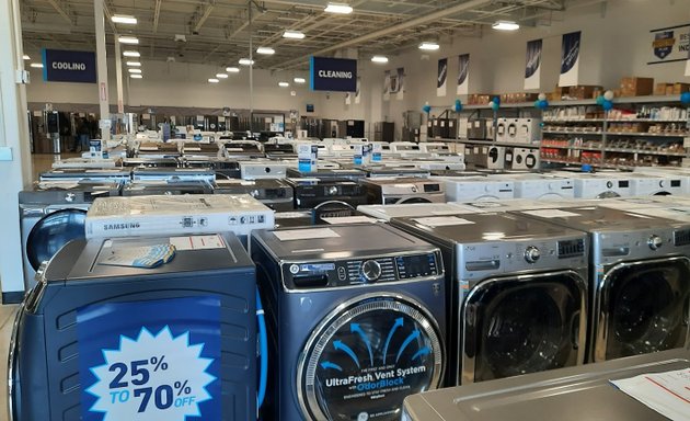 Photo of Lowe’s Outlet Store