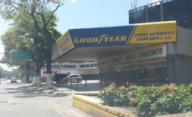 Foto de Centro Automotriz Libertador C.A