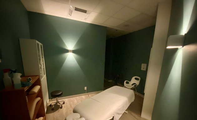 Photo of Forward Physiotherapy, Chiropractic & Wellness North Edmonton
