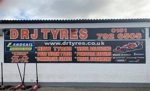 Photo of D & R Tyres
