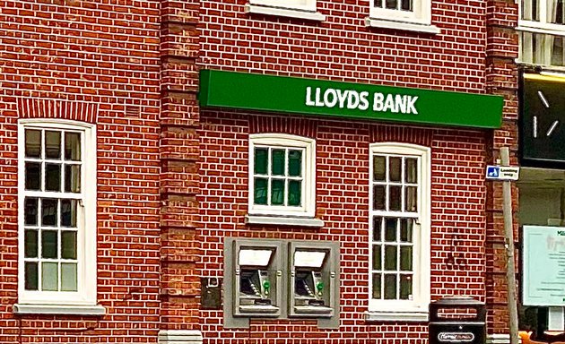 Photo of ATM Lloyds Bank