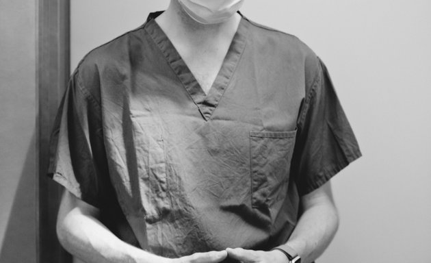 Photo of Nick Howells Knee Surgeon