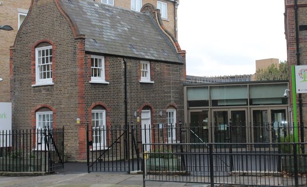 Photo of Southwark Park Primary School