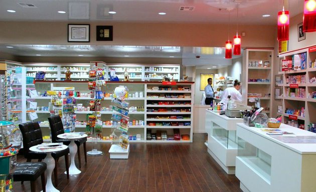 Photo of Brentwood Plaza Pharmacy