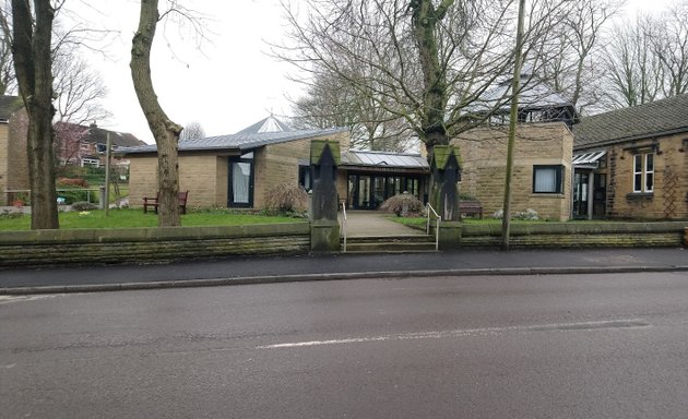 Photo of St Peter's Church : Gildersome