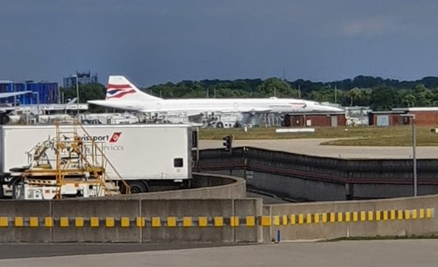Photo of British Airways Concorde G-BOAB