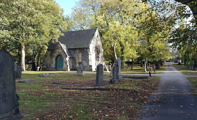 Photo of Castleford Municipal Cemetery