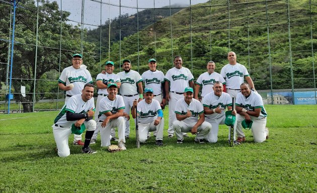 Foto de Campo de Béisbol y softball Colegio La Salle