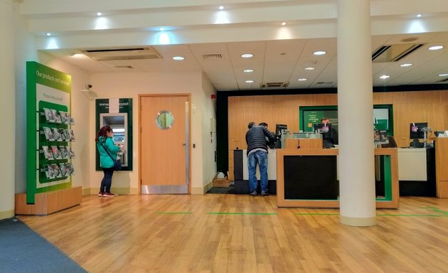 Photo of Lloyds Bank